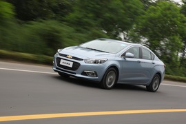 外出试驾全新一代科鲁兹1.4T