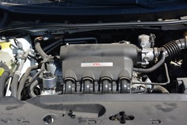 2014款比亚迪速锐1.5L手动尊贵型