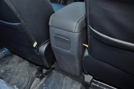 2014款比亚迪速锐1.5L手动尊贵型