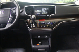 奥德赛2.4L至尊版试驾