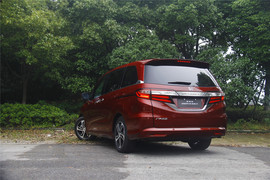 奥德赛2.4L至尊版试驾