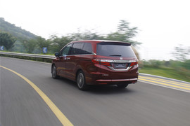 奥德赛2.4L至尊版试驾