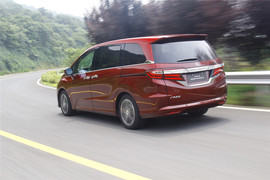 奥德赛2.4L至尊版试驾