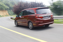 奥德赛2.4L至尊版试驾