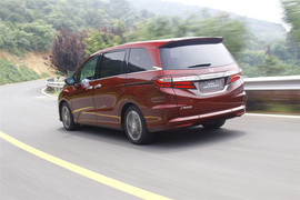 奥德赛2.4L至尊版试驾