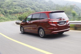 奥德赛2.4L至尊版试驾