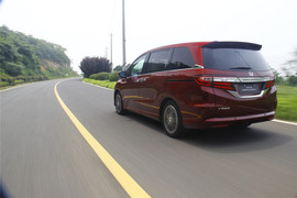 奥德赛2.4L至尊版试驾