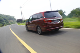 奥德赛2.4L至尊版试驾