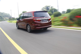 奥德赛2.4L至尊版试驾