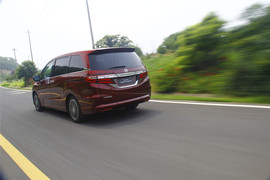 奥德赛2.4L至尊版试驾