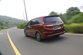 奥德赛2.4L至尊版试驾