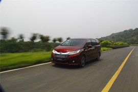 奥德赛2.4L至尊版试驾