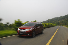 奥德赛2.4L至尊版试驾