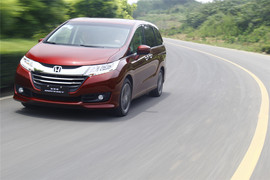 奥德赛2.4L至尊版试驾