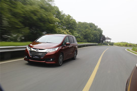 奥德赛2.4L至尊版试驾