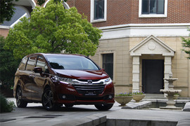 奥德赛2.4L至尊版试驾