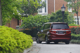 奥德赛2.4L至尊版试驾