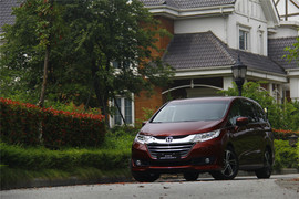 奥德赛2.4L至尊版试驾