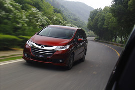 奥德赛2.4L至尊版试驾