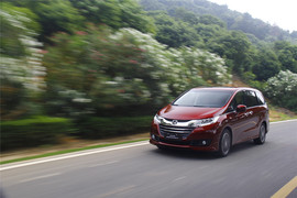 奥德赛2.4L至尊版试驾