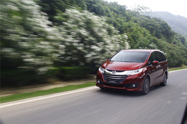 奥德赛2.4L至尊版试驾