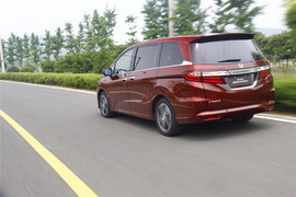 奥德赛2.4L至尊版试驾