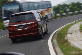 奥德赛2.4L至尊版试驾