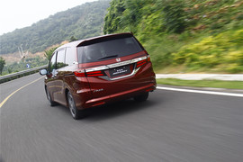 奥德赛2.4L至尊版试驾