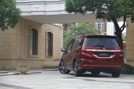 奥德赛2.4L至尊版试驾