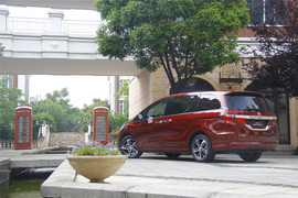 奥德赛2.4L至尊版试驾