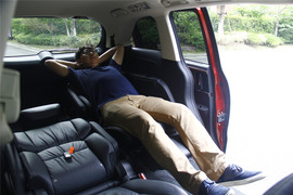 奥德赛2.4L至尊版试驾