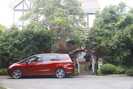 奥德赛2.4L至尊版试驾