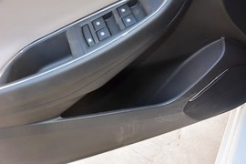 2015款雪佛兰科鲁兹1.5L自动精英版