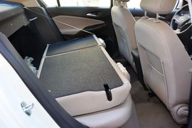 2015款雪佛兰科鲁兹1.5L自动精英版