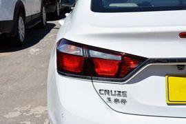 2015款雪佛兰科鲁兹1.5L自动精英版