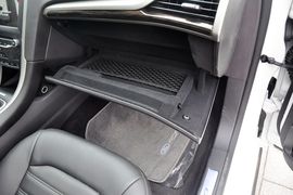 2013款福特蒙迪欧2.0L
