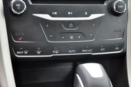 2013款福特蒙迪欧2.0L