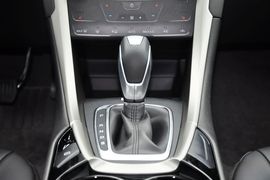 2013款福特蒙迪欧2.0L