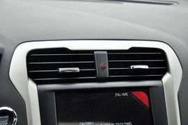 2013款福特蒙迪欧2.0L