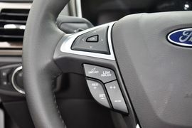 2013款福特蒙迪欧2.0L