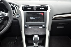 2013款福特蒙迪欧2.0L