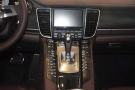 2014款保时捷Panamera