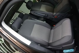 2014款大众凯路威2.0TSI四驱舒适版