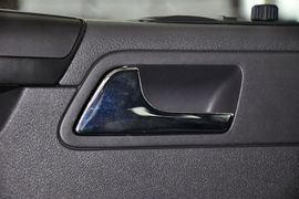 2014款大众凯路威2.0TSI四驱舒适版