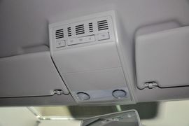 2014款大众凯路威2.0TSI四驱舒适版