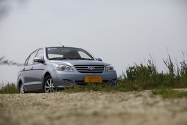 2014款天津一汽新夏利N5深度评测