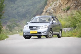 2014款天津一汽新夏利N5深度评测