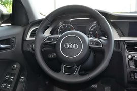 2015款奥迪A4L