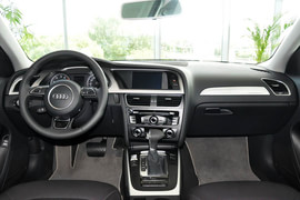 2015款奥迪A4L