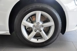 2015款奥迪A4L